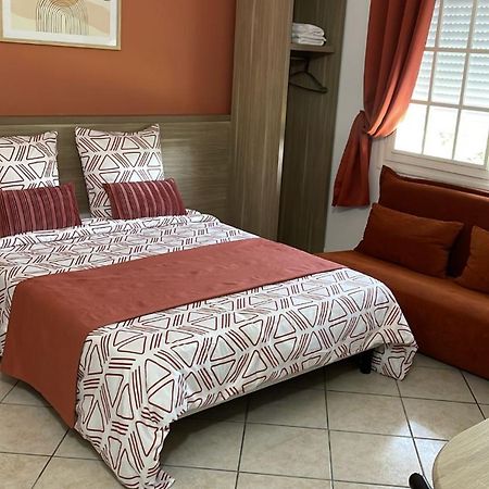 Appartement 4 , Disneyland - Parking Gratuit - Maison Des Platanes Meaux Εξωτερικό φωτογραφία